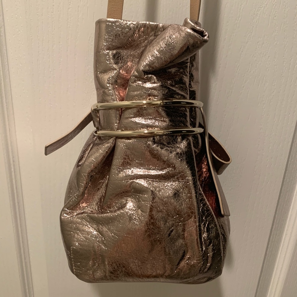 Jimmy Choo Eve Nude Metallic Lambskin Bucket Bag - Picture 5 of 11